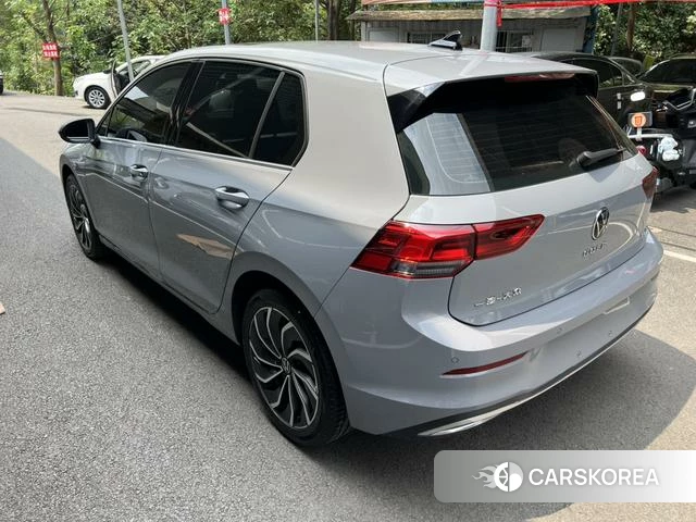 Volkswagen Golf 2025 Серебристо-серый из Китая, фото 2