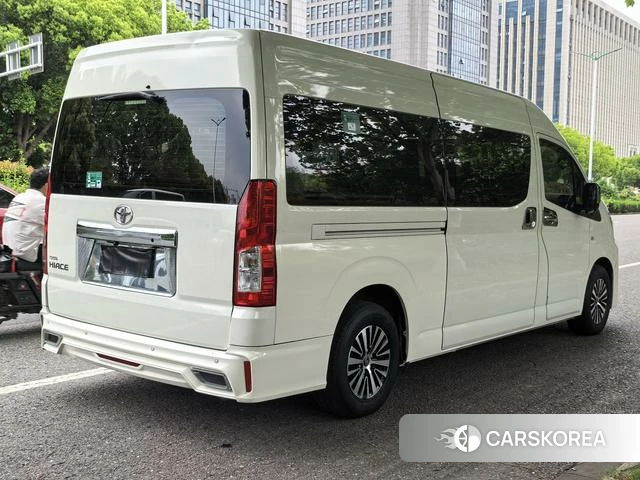 Toyota Sienta 2022 Белый из Китая, фото 2