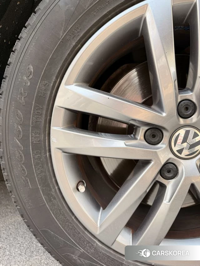 Volkswagen Touareg 2018 Черный из Китая, фото 2