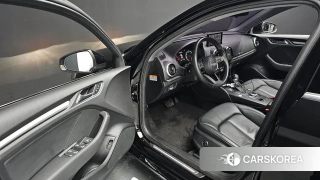 Audi New A3 2018 Черный из Кореи, фото 2