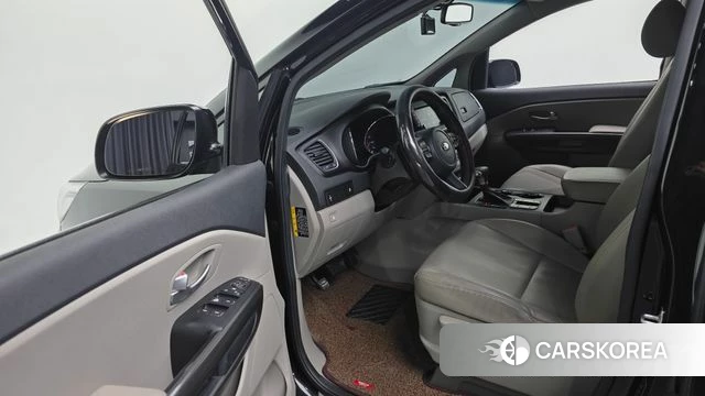Kia The New Carnival 2019 Черный из Кореи, фото 2