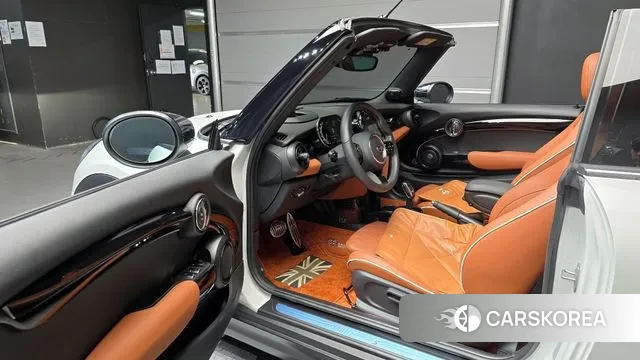 Mini Cooper Convertible 2024 Белый из Кореи, фото 2