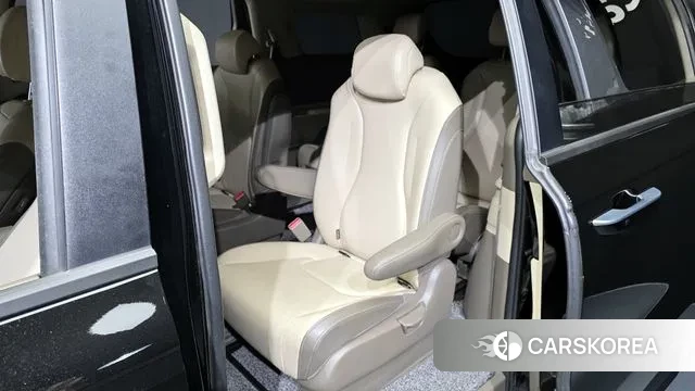 Kia Carnival 4th generation 2021 Черный из Кореи, фото 2
