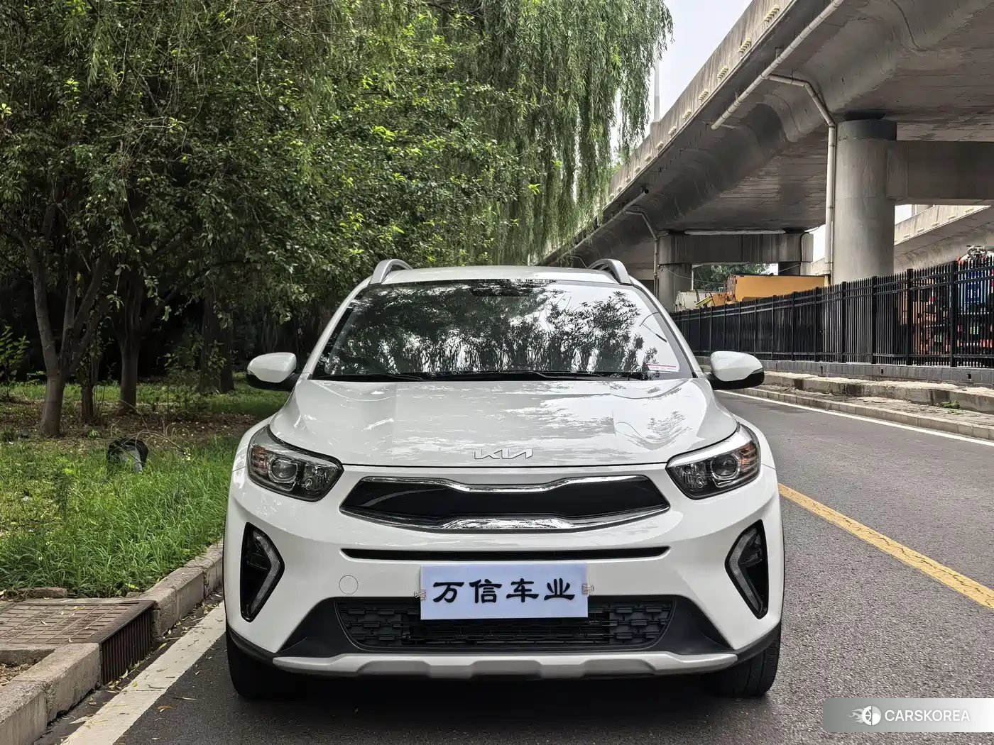 Kia KX1 2023 Белый из Китая, фото 2