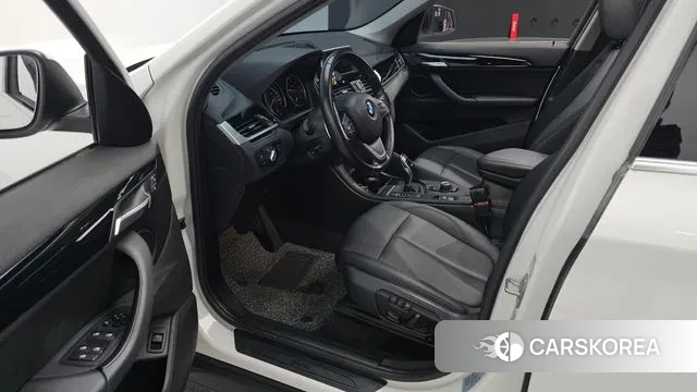 BMW X1 (F48) 2018 Белый из Кореи, фото 2