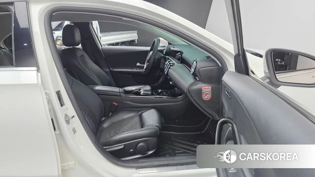 Mercedes-Benz A-Class W177 2020 Белый из Кореи, фото 2