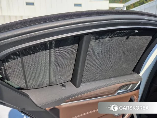 BMW 5 Series (G30) 2019 Белый из Кореи, фото 2