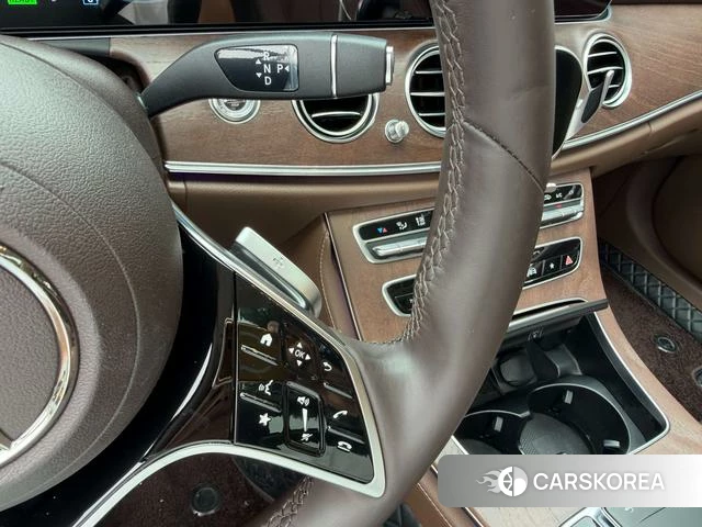 Mercedes-Benz E-class PHEV 2023 Черный из Китая, фото 2