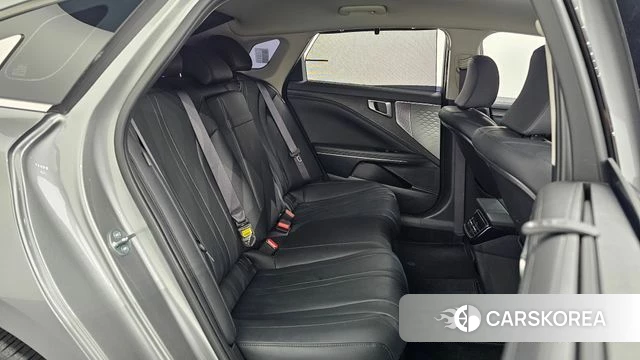 Kia K8 Hybrid 2023 Серебристо-серый из Кореи, фото 2