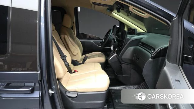 Hyundai Staria 2023 Серый из Кореи, фото 2