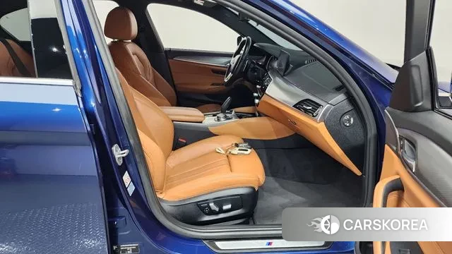 BMW 5 Series (G30) 2018 Синий из Кореи, фото 2