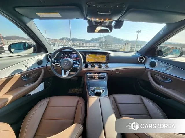 Mercedes-Benz E-Class W213 2020 Белый из Кореи, фото 2