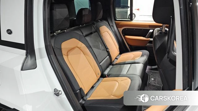 Land Rover Defender (L663) 2024 Белый из Кореи, фото 2