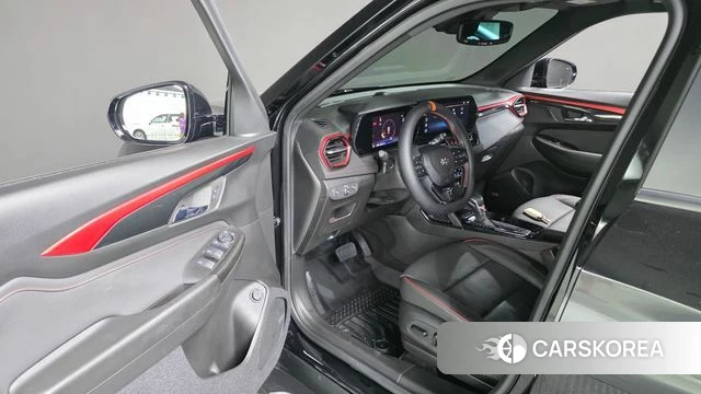 Chevrolet (GM Daewoo) The New Trail Blazer 2023 Черный из Кореи, фото 2