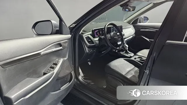 Kia The New Seltos 2024 Серый из Кореи, фото 2