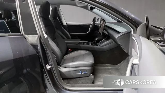 Tesla Model Y 2025 Серый из Кореи, фото 2