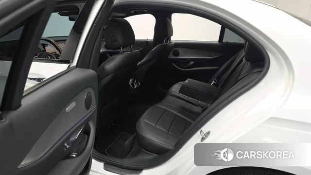 Mercedes-Benz E-Class W213 2020 Белый из Кореи, фото 2