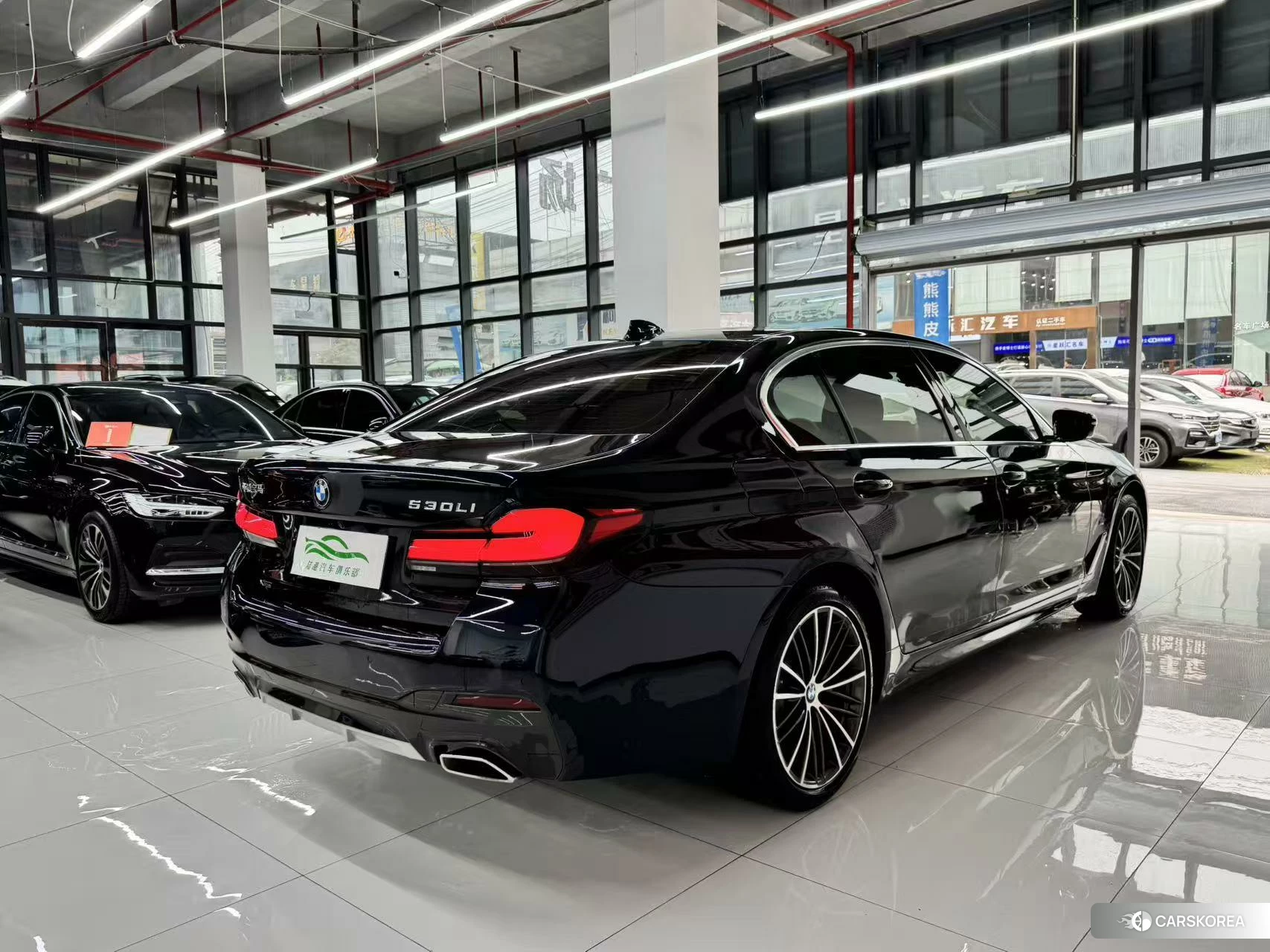 BMW 5 series 2021 Черный из Китая, фото 2