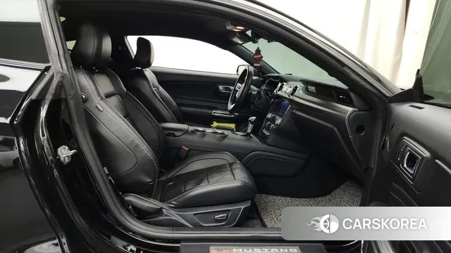 Ford Mustang 2018 Черный из Кореи, фото 2