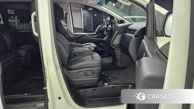 Hyundai Staria 2024 Белый из Кореи, фото 2