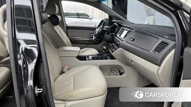 Kia All New Carnival 2018 Черный из Кореи, фото 2