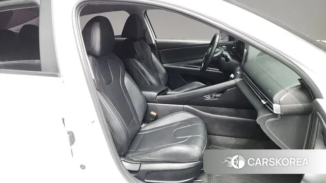 Hyundai Avante Hybrid (CN7) 2021 Белый из Кореи, фото 2