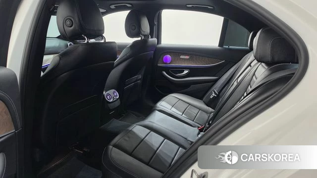 Mercedes-Benz E-Class W213 2020 Белый из Кореи, фото 2