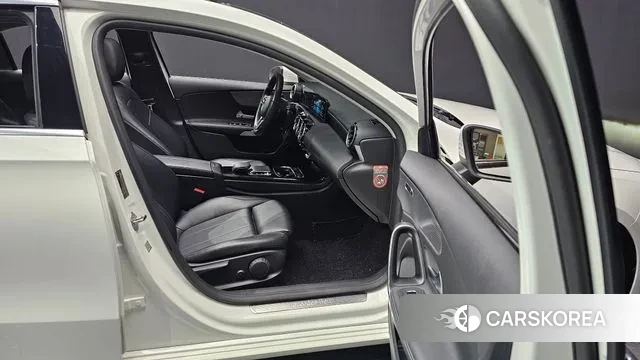 Mercedes-Benz A-Class W177 2020 Белый из Кореи, фото 2