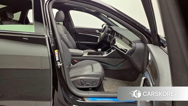 Audi A6 (C8) 2019 Черный из Кореи, фото 2