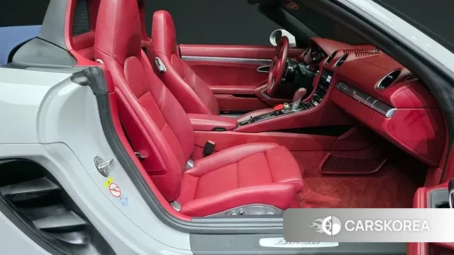 Porsche 718 Boxster 2022 Серебристо-серый из Кореи, фото 2