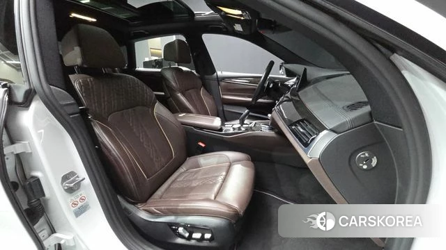 BMW 6 Series GT (G32) 2018 Белый из Кореи, фото 2