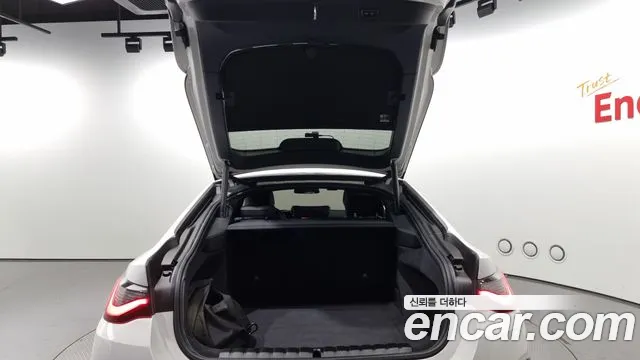 BMW i4 id 2676575 из Кореи 2