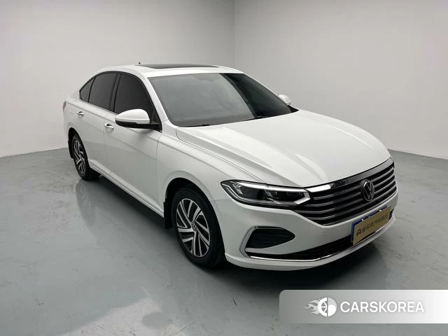 Volkswagen Lavida 2023 Белый из Китая, фото 2
