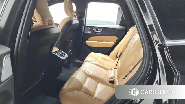 Volvo XC60 second Generation 2018 Черный из Кореи, фото 2