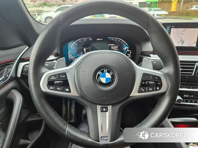 BMW 5 Series (G30) 2020 Белый из Кореи, фото 2