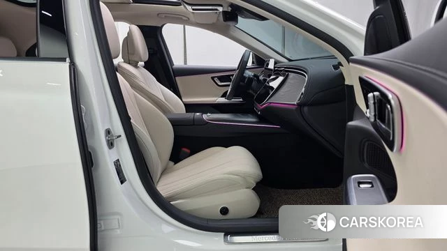 Mercedes-Benz E-Class W214 2025 Белый из Кореи, фото 2