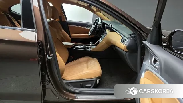 Genesis The New G70 2021 Коричневый из Кореи, фото 2