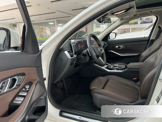 BMW 3 series 2024 Белый из Китая, фото 2
