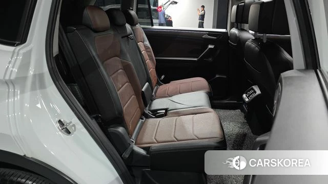 Volkswagen Tiguan Allspace 2022 Белый из Кореи, фото 2