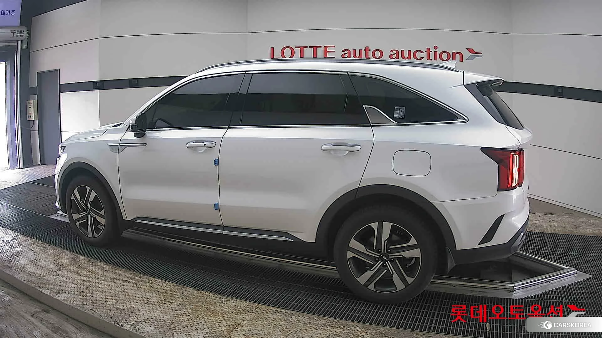 Kia Sorento Hybrid 2022 Snow White Pearl (optional) из Кореи, фото 2