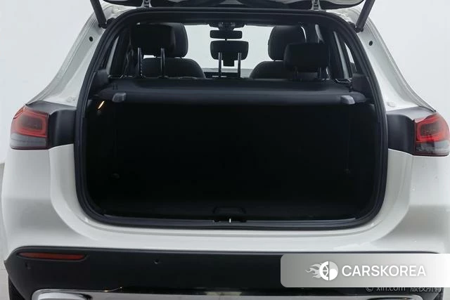 Mercedes-Benz GLA 2021 Белый из Китая, фото 2