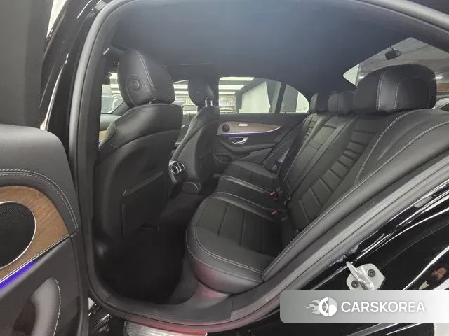 Mercedes-Benz E-Class W213 2022 Черный из Кореи, фото 2