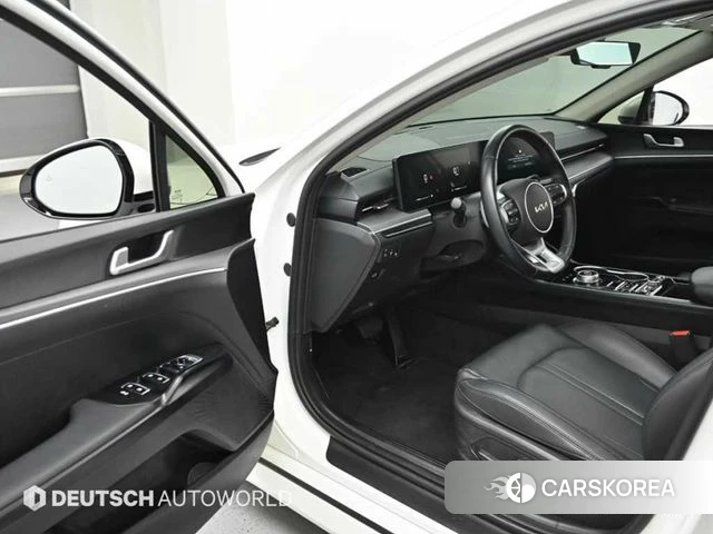 Kia The New K5 3rd generation 2023 Белый из Кореи, фото 2