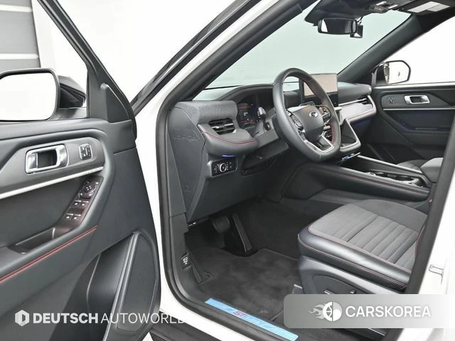 Ford Explorer 6th Generation 2025 Белый из Кореи, фото 2