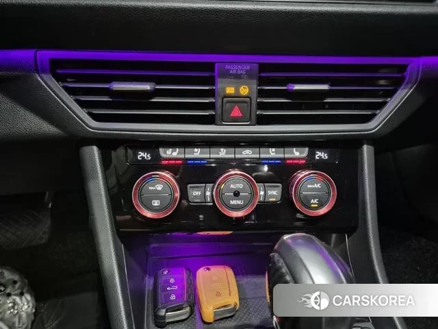 Volkswagen 7th Generation of Jetta 2020 Белый из Кореи, фото 2