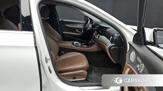 Mercedes-Benz E-Class W213 2020 Белый из Кореи, фото 2