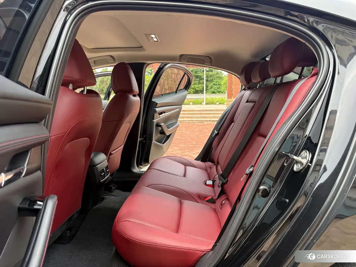 Mazda 3 2024 Черный из Китая, фото 2