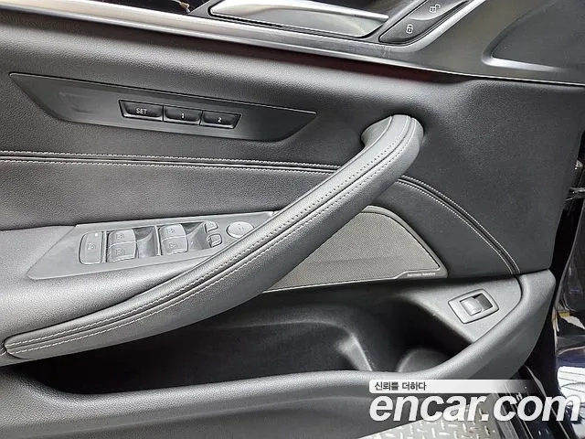 BMW 5 Series (G30) 2020 Черный из Кореи, фото 2