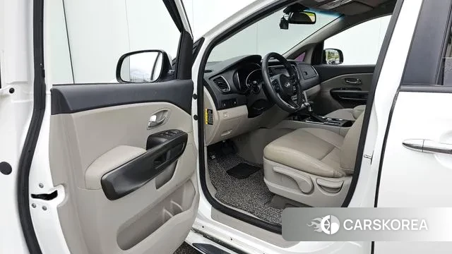 Kia The New Carnival 2019 Белый из Кореи, фото 2