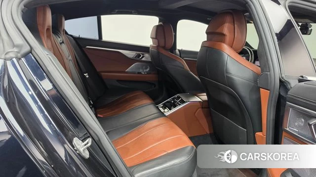 BMW 8 Series (G15) 2021 Черный из Кореи, фото 2